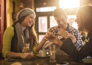 Discuter sur un thème d'actualité